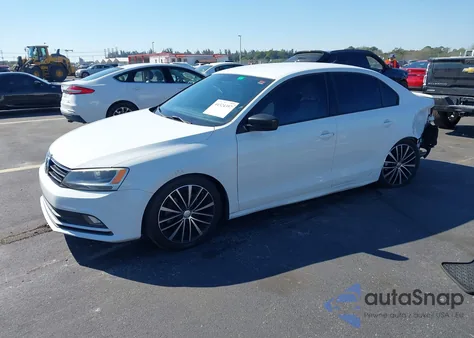 2016 Volkswagen Jetta 1.8T Sport z USA, uszkodzony, nr VIN 3VWD17AJ5GM349870